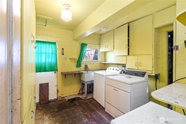 412 5th Street, Hoquiam, WA 98550