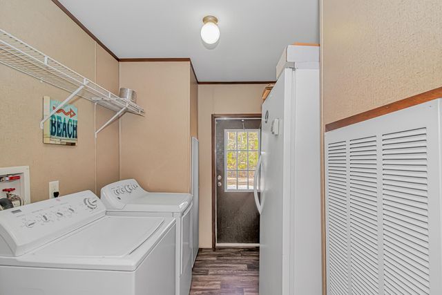 81 Silver Pond Ln, Hemingway, SC 29554