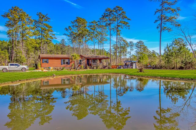 81 Silver Pond Ln, Hemingway, SC 29554