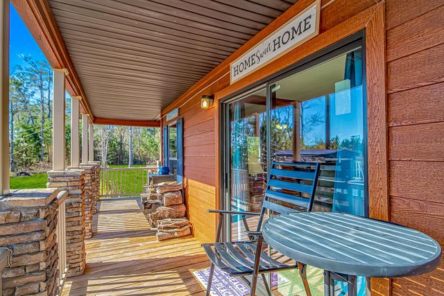 81 Silver Pond Ln, Hemingway, SC 29554