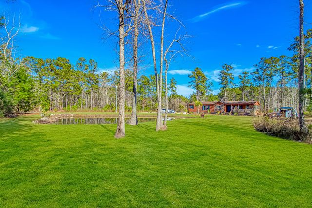 81 Silver Pond Ln, Hemingway, SC 29554