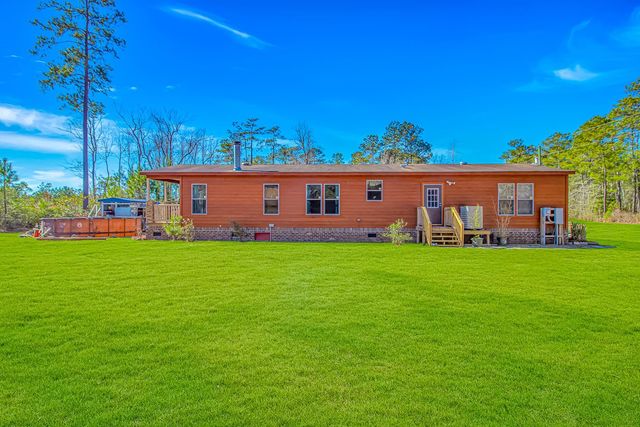 81 Silver Pond Ln, Hemingway, SC 29554