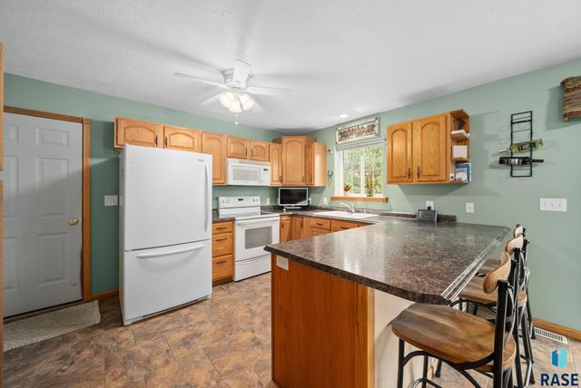 300 W 8th St Street, Dell Rapids, SD 57022