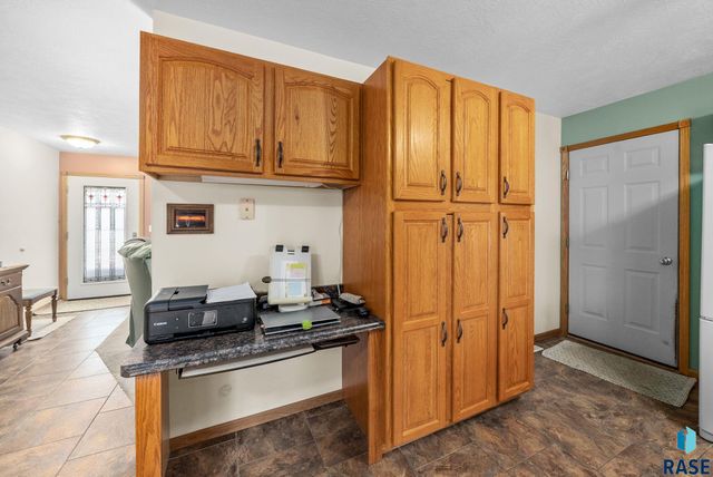 300 W 8th St Street, Dell Rapids, SD 57022