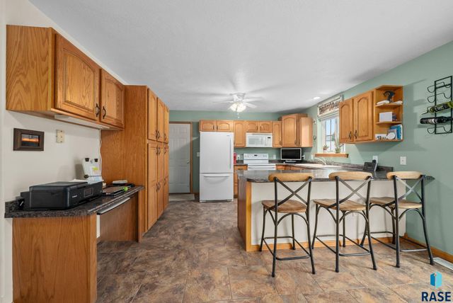 300 W 8th St Street, Dell Rapids, SD 57022