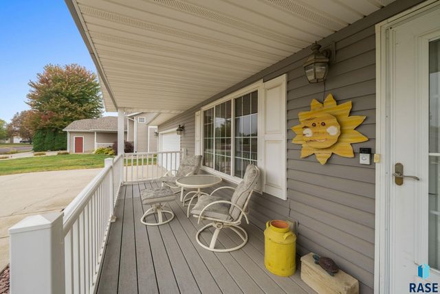 300 W 8th St Street, Dell Rapids, SD 57022