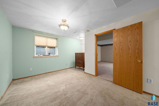 300 W 8th St Street, Dell Rapids, SD 57022