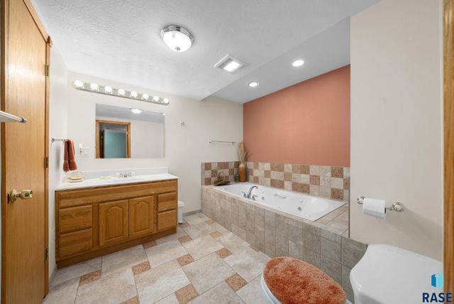 300 W 8th St Street, Dell Rapids, SD 57022