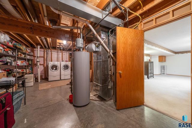 300 W 8th St Street, Dell Rapids, SD 57022