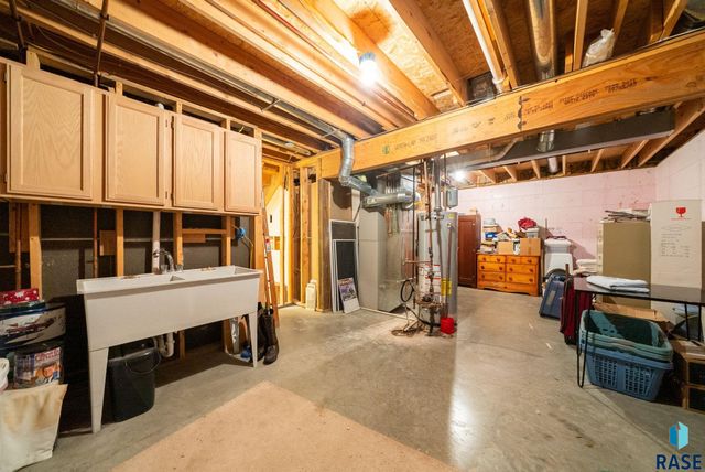 300 W 8th St Street, Dell Rapids, SD 57022