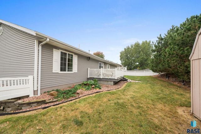 300 W 8th St Street, Dell Rapids, SD 57022