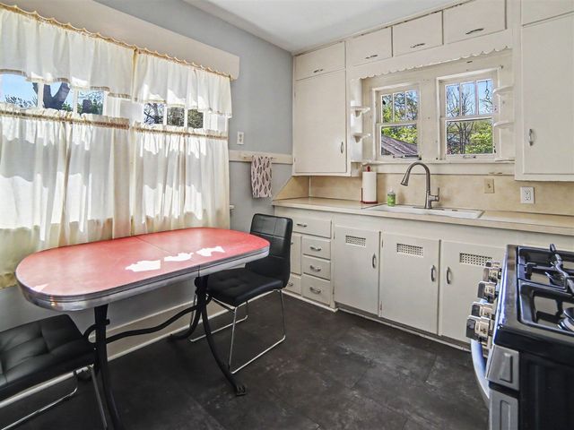 921 Ireland Avenue, Muskegon, MI 49441