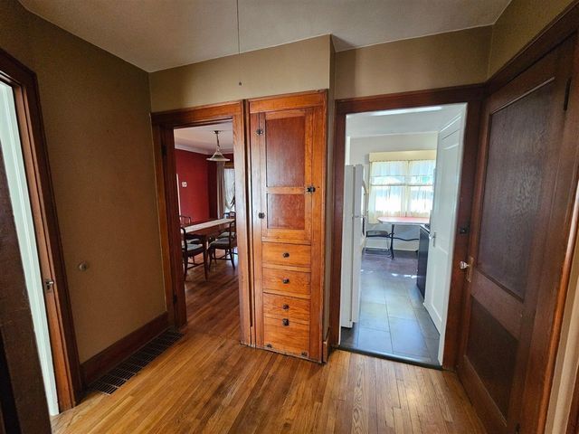 921 Ireland Avenue, Muskegon, MI 49441