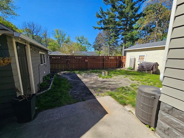 921 Ireland Avenue, Muskegon, MI 49441