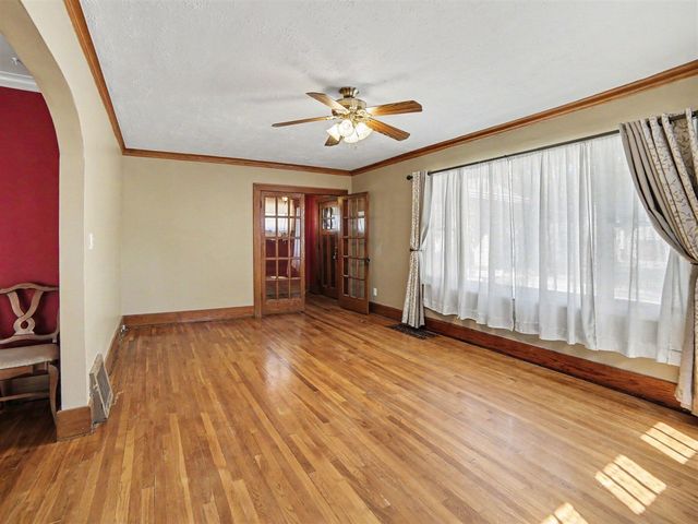 921 Ireland Avenue, Muskegon, MI 49441