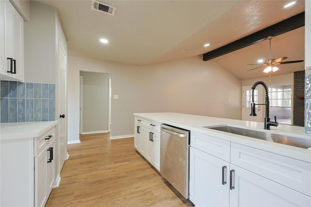 6208 Silver Leaf Drive, League City, TX 77573