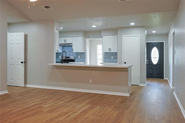 6208 Silver Leaf Drive, League City, TX 77573