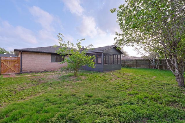 6208 Silver Leaf Drive, League City, TX 77573