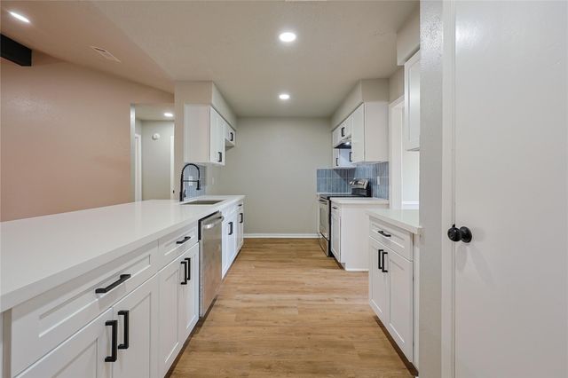 6208 Silver Leaf Drive, League City, TX 77573