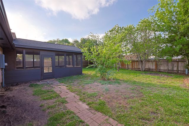 6208 Silver Leaf Drive, League City, TX 77573