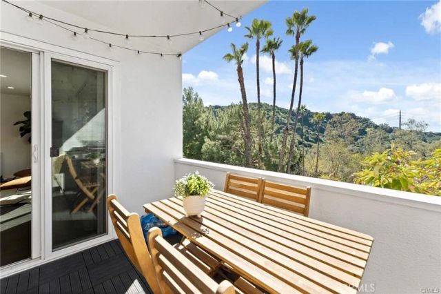 1935 Alpha Road 314, Glendale, CA 91208