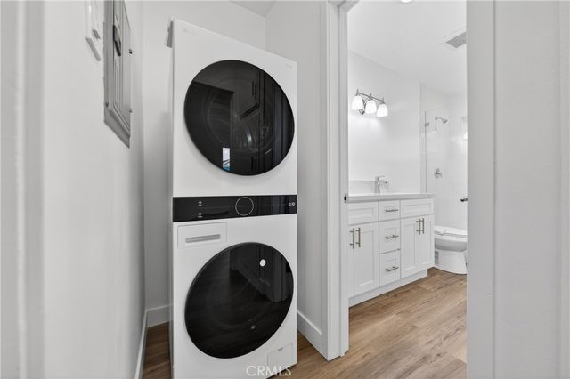 144 11th C, Seal Beach, CA 90740
