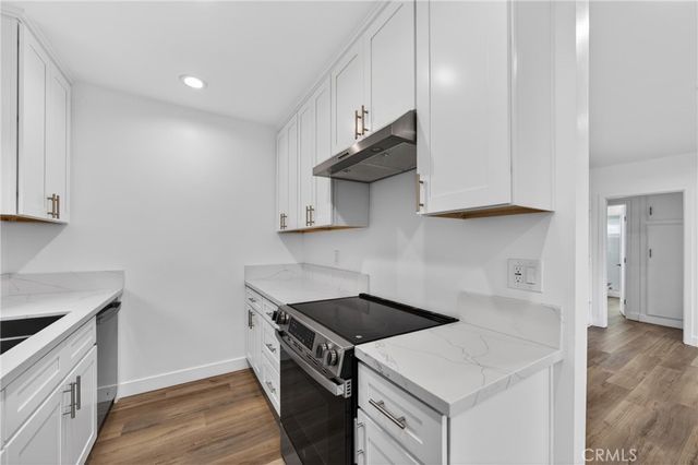 144 11th C, Seal Beach, CA 90740