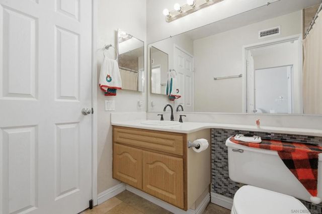 387 Deerfield 77, Irvine, CA 92606