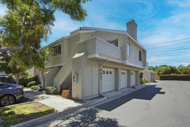 387 Deerfield 77, Irvine, CA 92606