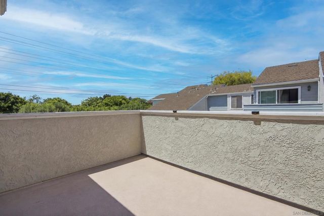 387 Deerfield 77, Irvine, CA 92606