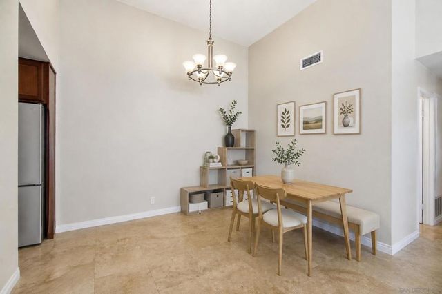 387 Deerfield 77, Irvine, CA 92606