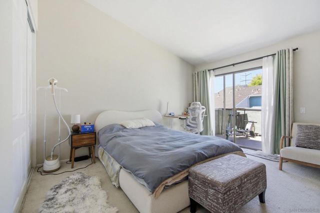 387 Deerfield 77, Irvine, CA 92606