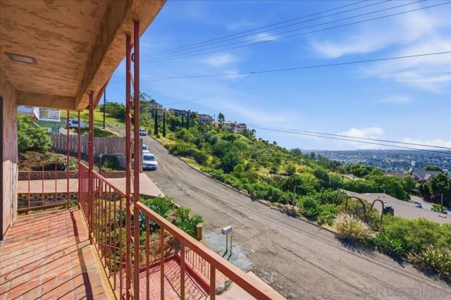 2017 Grand, Spring Valley, CA 91977