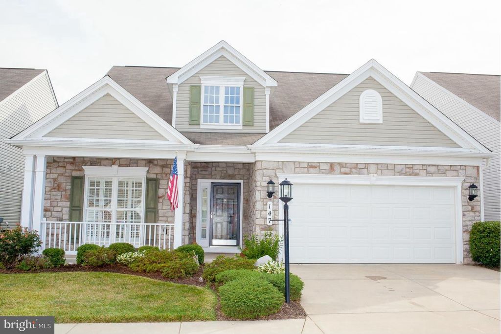 147 SADDLETOP DR #381, Taneytown, MD 21787
