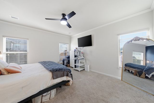 215 W 52nd Street, Sand Springs, OK 74063