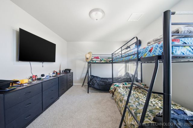 215 W 52nd Street, Sand Springs, OK 74063