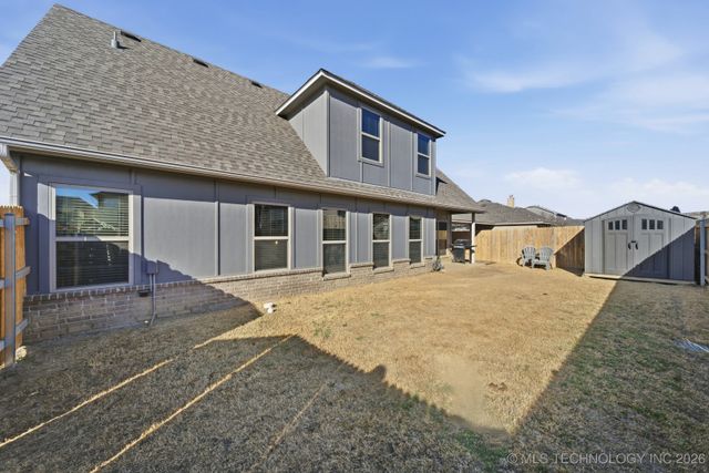 215 W 52nd Street, Sand Springs, OK 74063