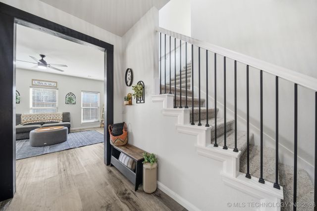 215 W 52nd Street, Sand Springs, OK 74063