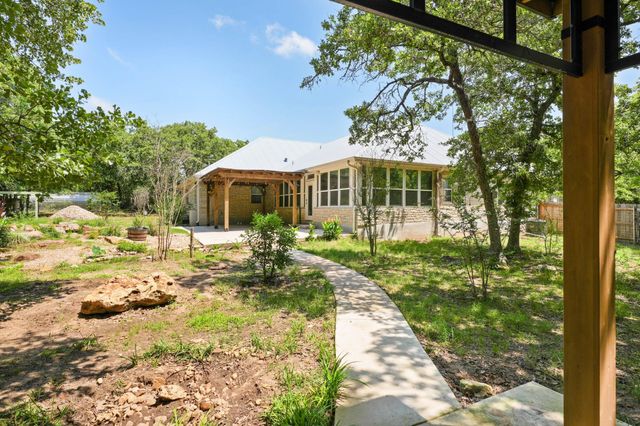 507 Arbors CIR, Elgin, TX 78621