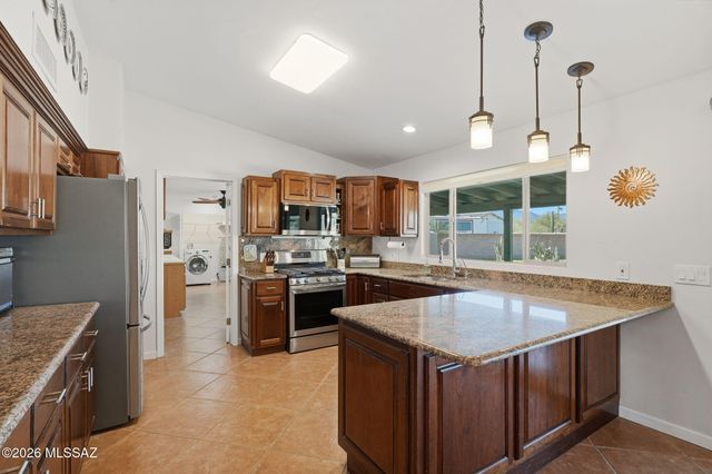 4821 N Calle Llanura, Tucson, AZ 85745