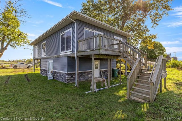 6809 Lakeshore Drive, Newport, MI 48166