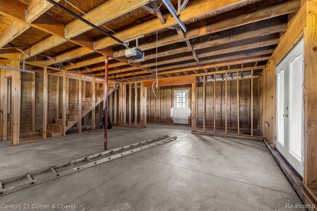 6809 Lakeshore Drive, Newport, MI 48166