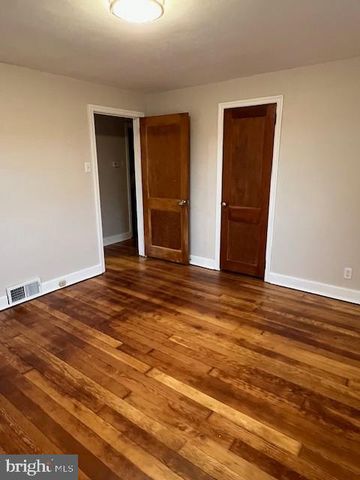 105 E 2ND AVE, Parkesburg, PA 19365