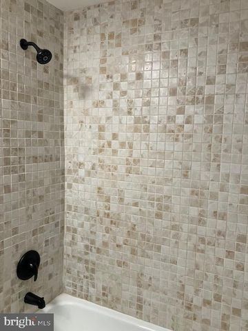 105 E 2ND AVE, Parkesburg, PA 19365