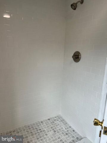 105 E 2ND AVE, Parkesburg, PA 19365