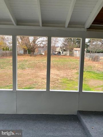 105 E 2ND AVE, Parkesburg, PA 19365