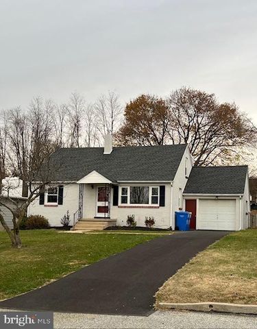 105 E 2ND AVE, Parkesburg, PA 19365