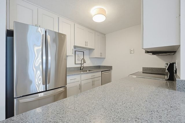 16 Valiant Way 16, Salem, MA 01970