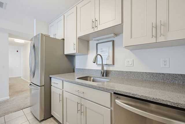 16 Valiant Way 16, Salem, MA 01970