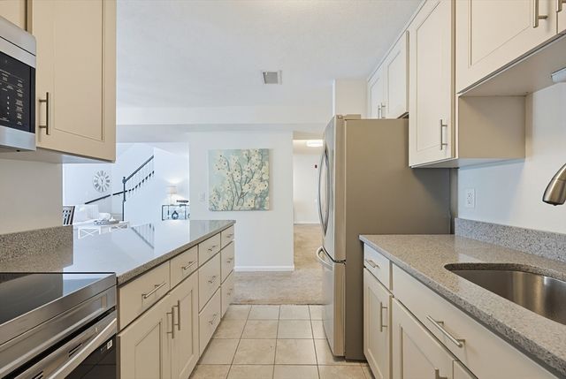 16 Valiant Way 16, Salem, MA 01970